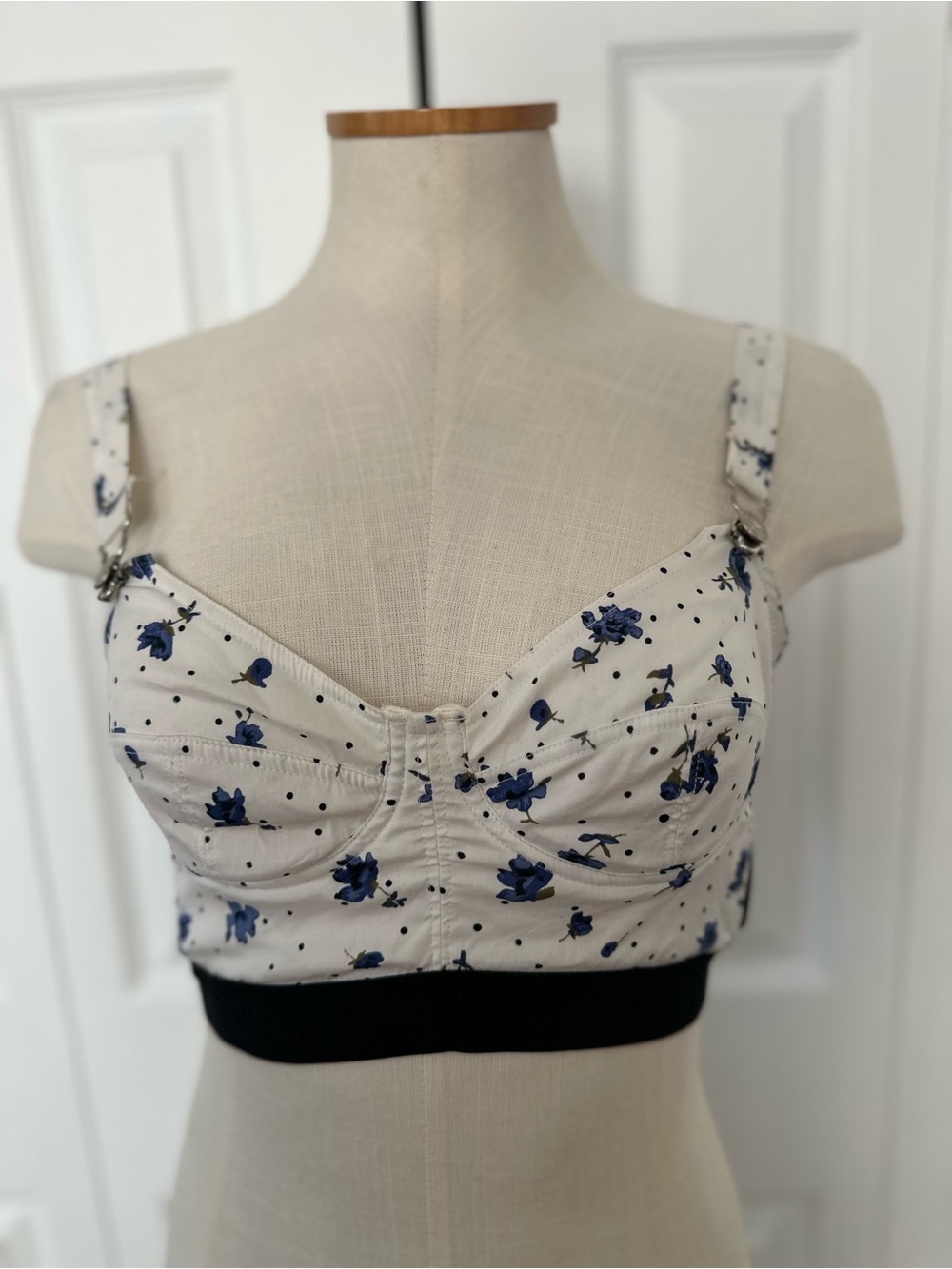 bebe White Floral Crop Top with Blue Roses